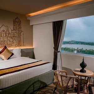 The Rangoon Hotel
